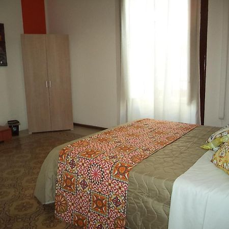 Locami Palermo Centro Rooms Εξωτερικό φωτογραφία