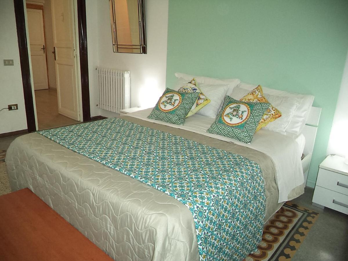 Locami Palermo Centro Rooms Εξωτερικό φωτογραφία
