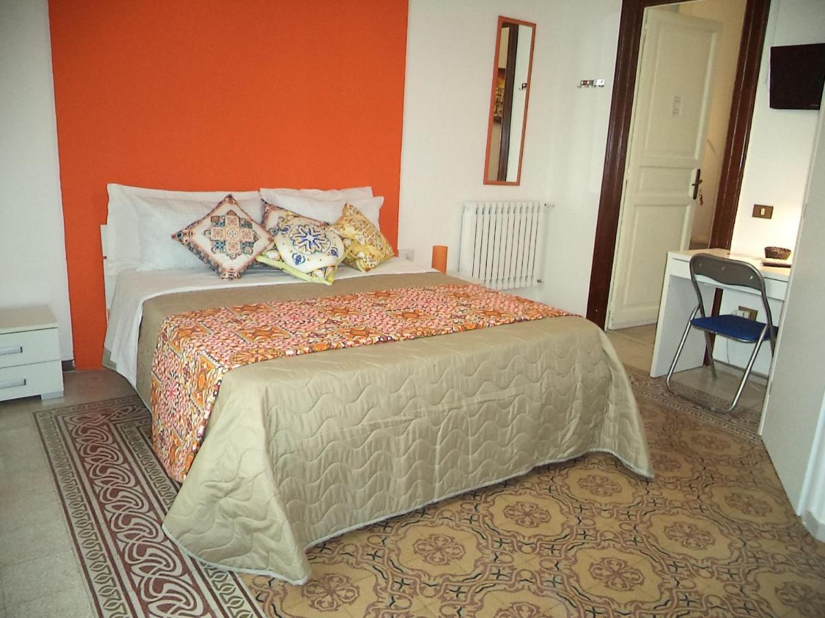 Locami Palermo Centro Rooms Εξωτερικό φωτογραφία