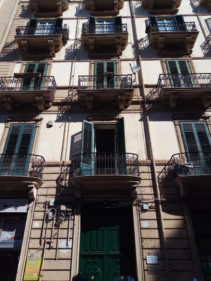 Locami Palermo Centro Rooms Εξωτερικό φωτογραφία